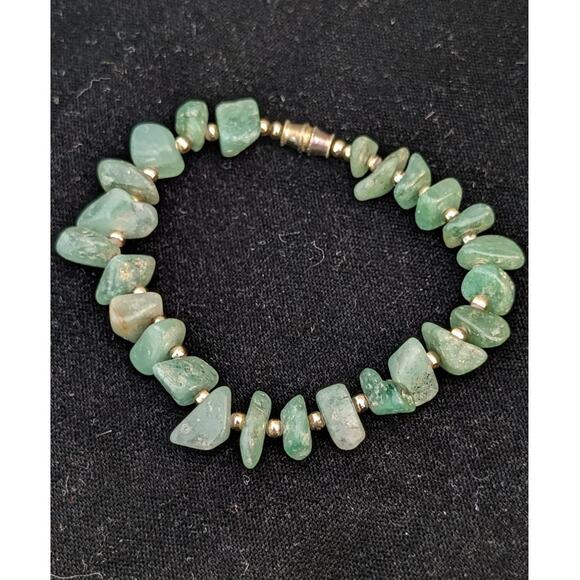 Vintage Green Gemstone Chip Bracelet W/ Barrel Clasp - Picture 8 of 8